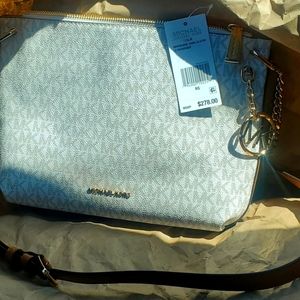 Michael Kors Messenger bag